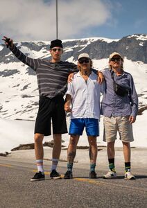 25/P10: Local Heroes